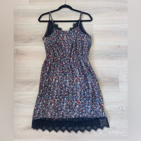 Dex dress Size M Floral and lace - Picture 6 of 6